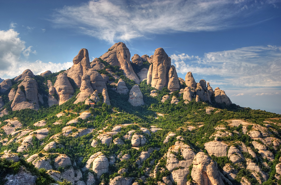 COMBO TOUR: Montserrat Half-Day Morning Small-Group Tour and Mediterranean Sailing Experience